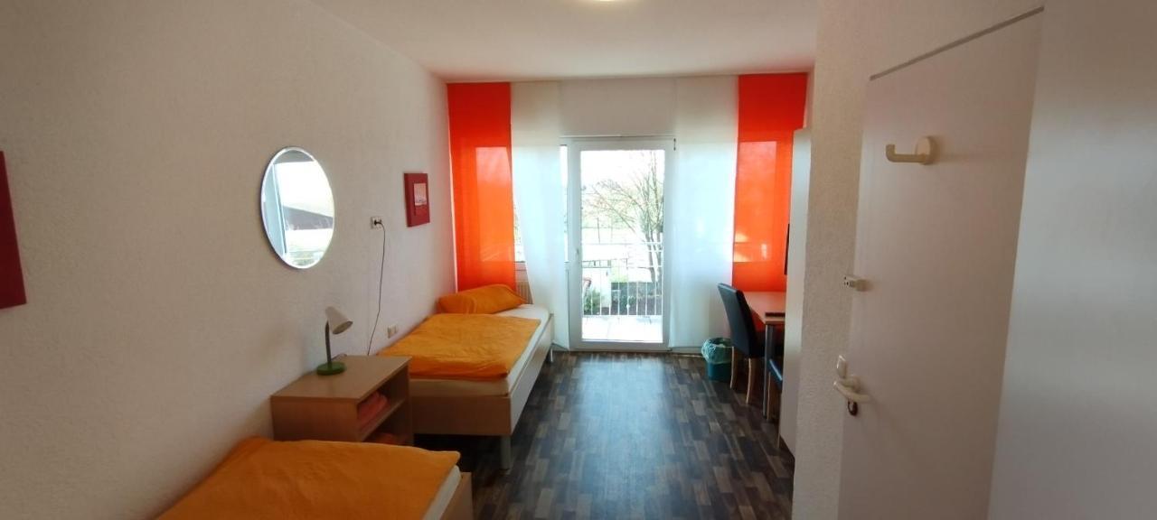 Gaststaette Zur Tribuene Aparthotel Pfungstadt Bagian luar foto